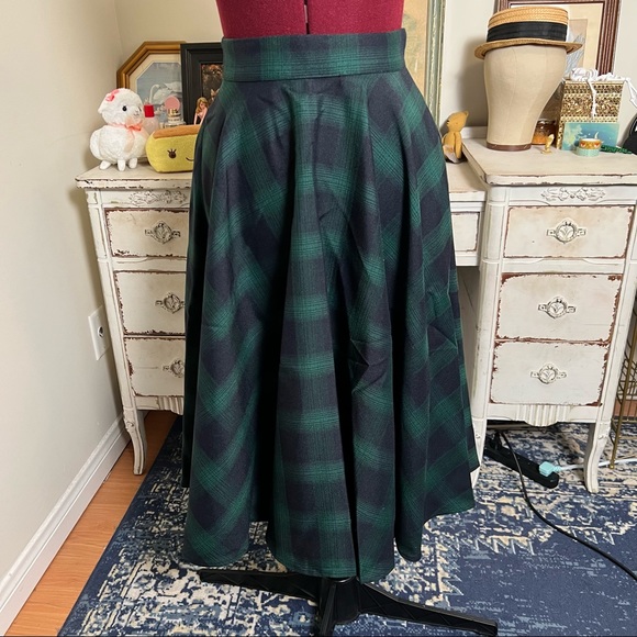 NWT Banned Apparel Sweet Check Swing Skirt in Green Plaid with Pockets - Picture 5 of 15